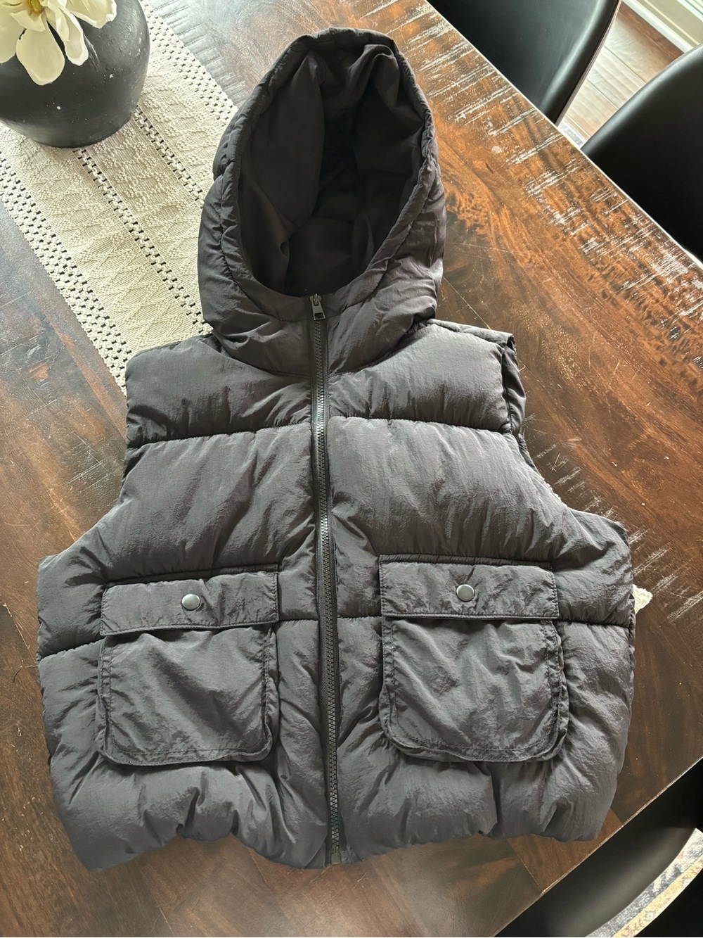 Women’s Cropped Hooded Puffer Vest - Black